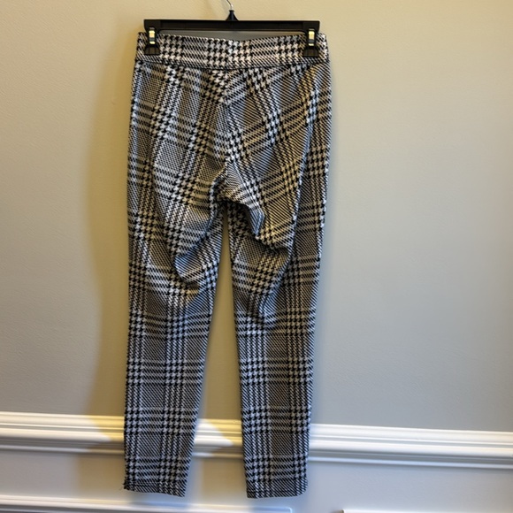 Utopia by HUE Houndstooth Pants -Small - Picture 2 of 3